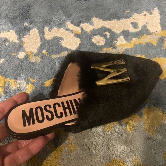 Moschino - Picture 3 of 5